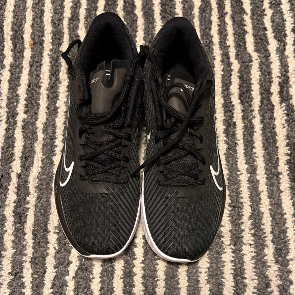 Women’s Nike Vapor 11 Tennis Court Shoes - Picture 4 of 9